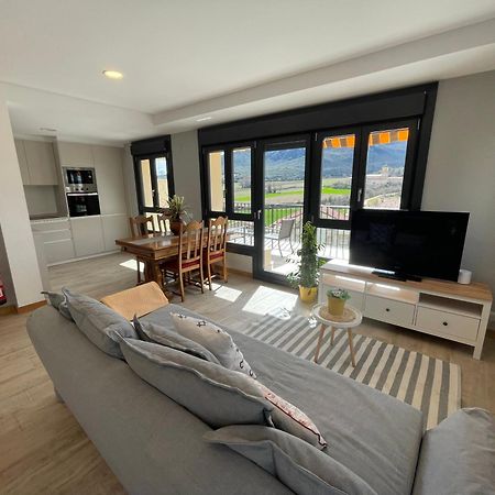 Apartamentos Montejurra アイェグイ エクステリア 写真