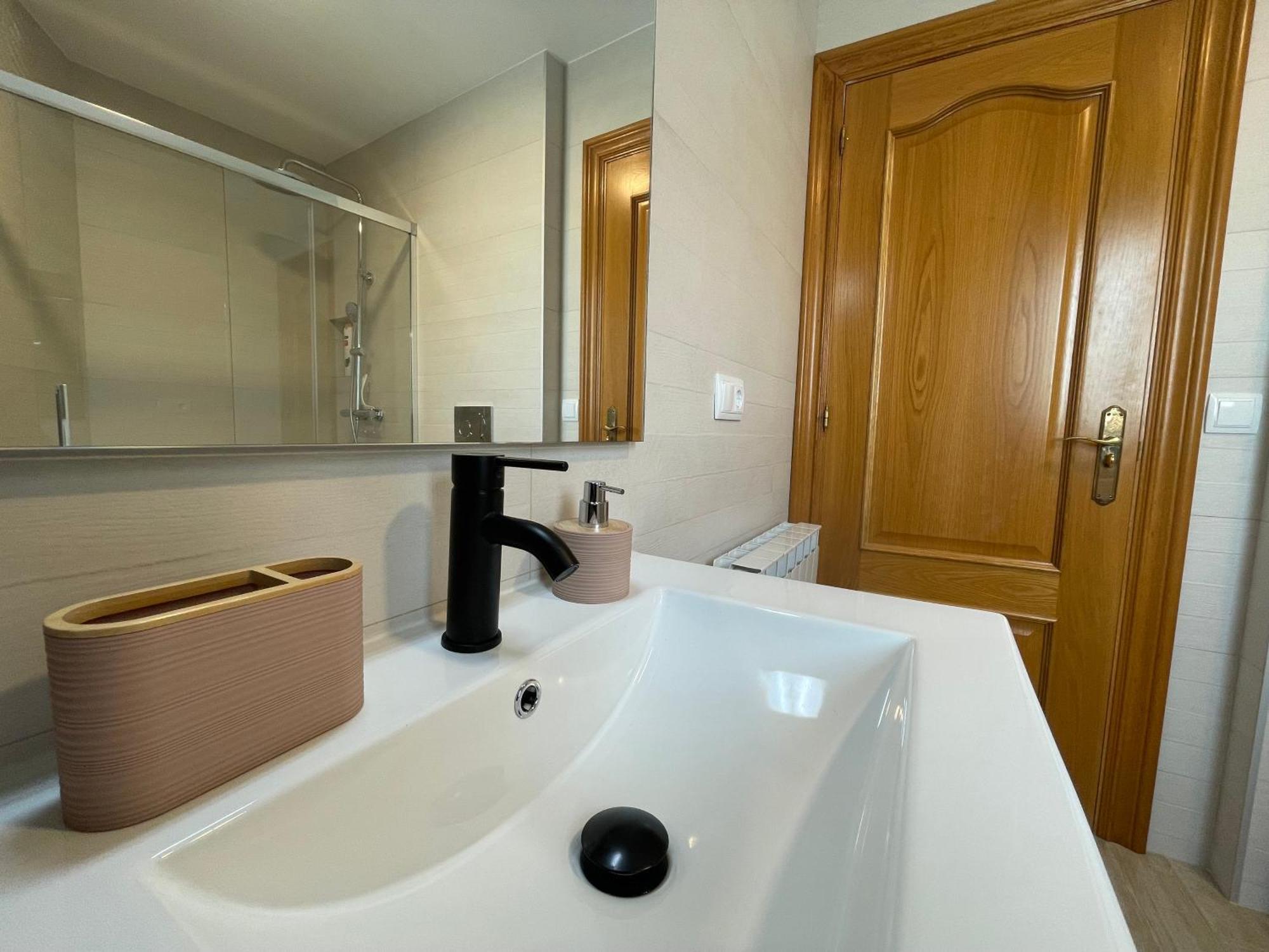 Apartamentos Montejurra アイェグイ エクステリア 写真