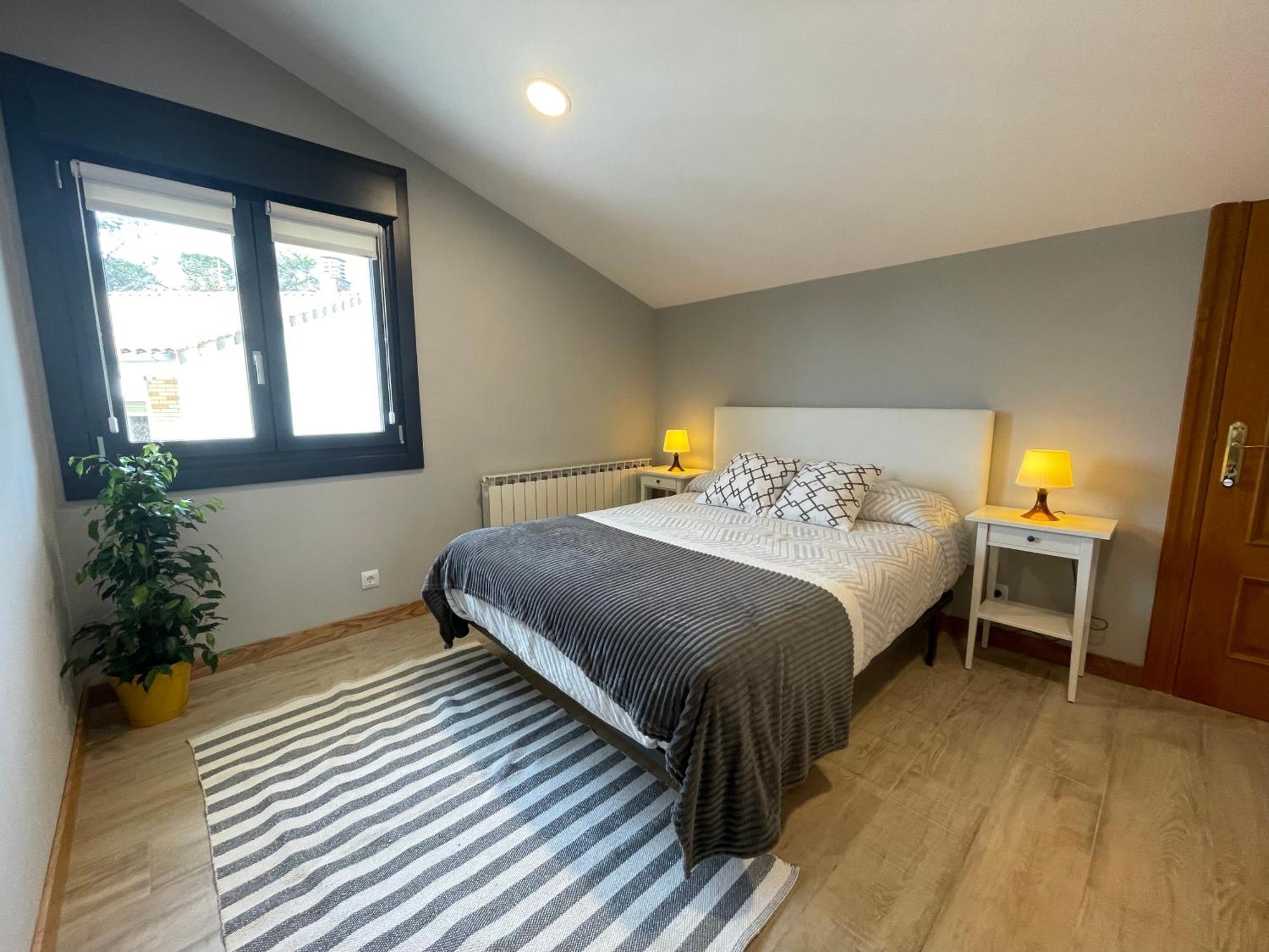 Apartamentos Montejurra アイェグイ エクステリア 写真