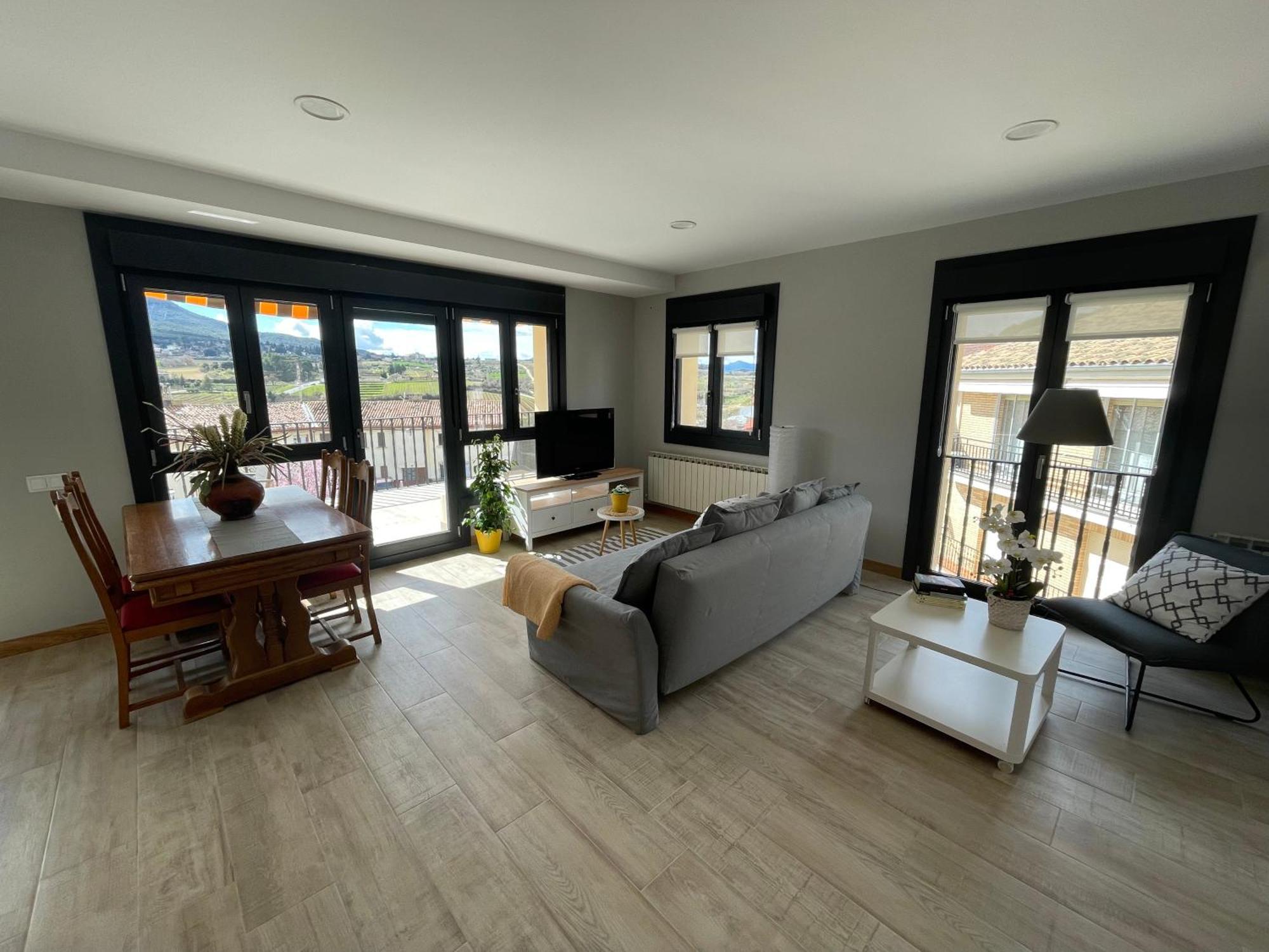 Apartamentos Montejurra アイェグイ エクステリア 写真
